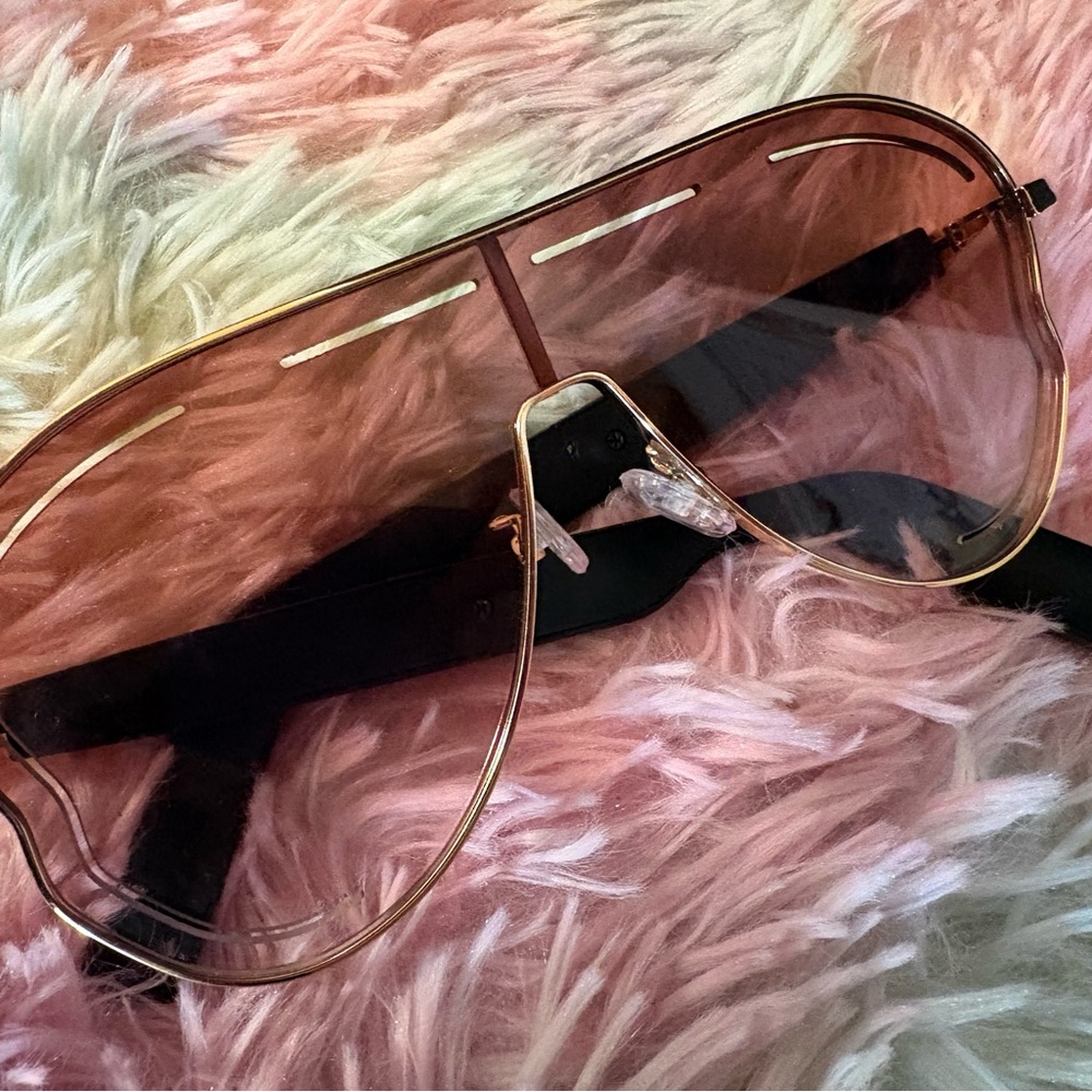 Stylish Gold and Black SMART Wearable Glasses BLUETOOTH